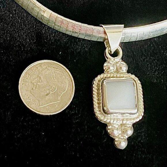 AOQ Sterling Herringbone Choker & Moonstone Pendant - Picture 5 of 8